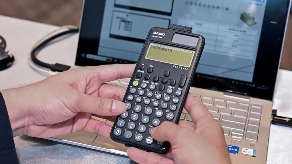 นักเรียนที่สามารถฝึกทักษะการคำนวณระดับสูงได้ทุกที่ทุกเวลา แค่มีมือถือเครื่องเดียว