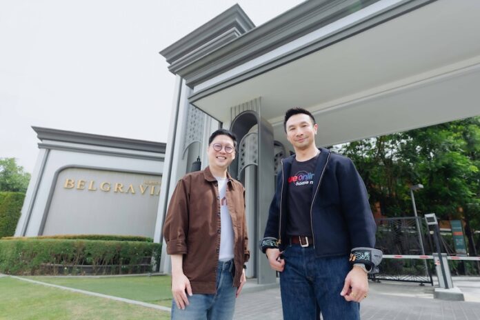ผู้บริหาร TrueOnline และ Britania ถ่ายภาพร่วมกันเปิดตัวบ้านอัจฉริยะ AI